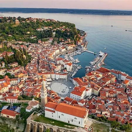 Piranesi - Parking Included Piran